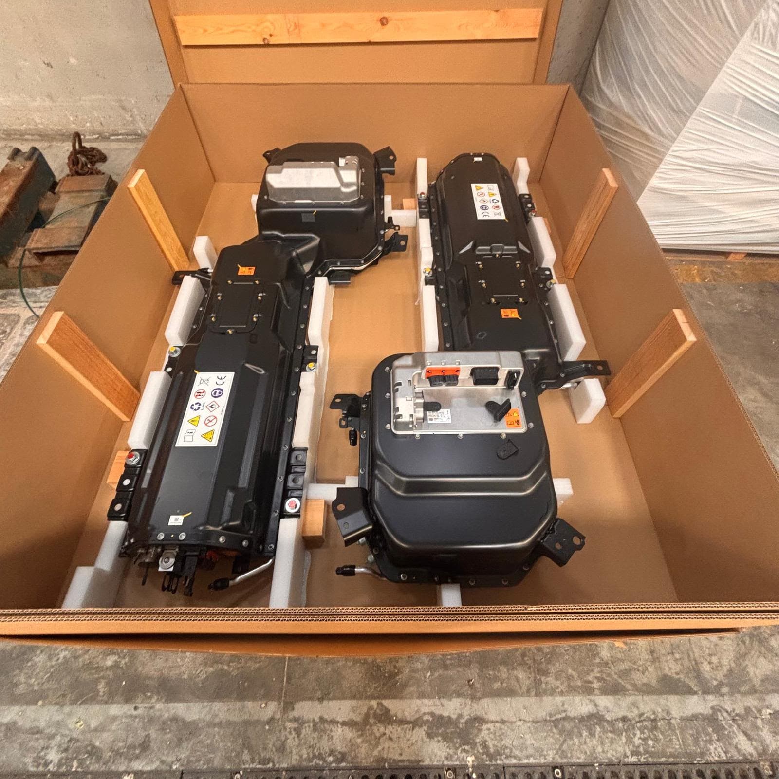 3,400 brand new Jeep Renegade packs, photo 1 of 15